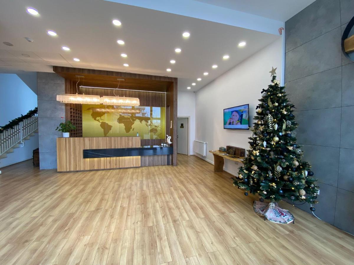 Bliss Inn Tunari Voluntari ภายนอก รูปภาพ