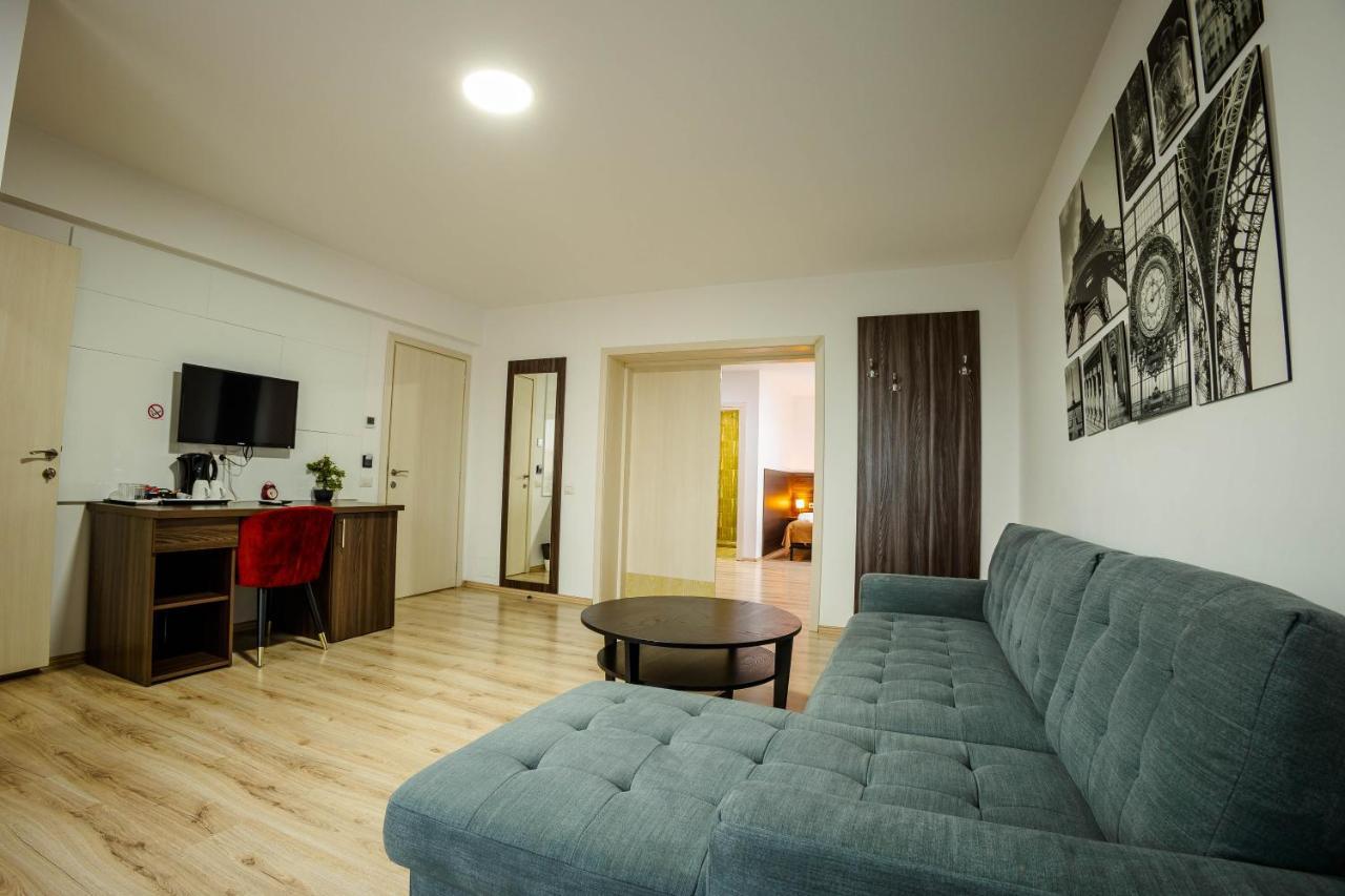 Bliss Inn Tunari Voluntari ภายนอก รูปภาพ