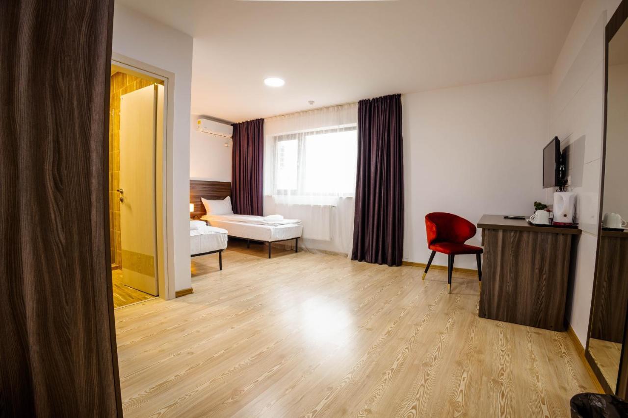 Bliss Inn Tunari Voluntari ภายนอก รูปภาพ