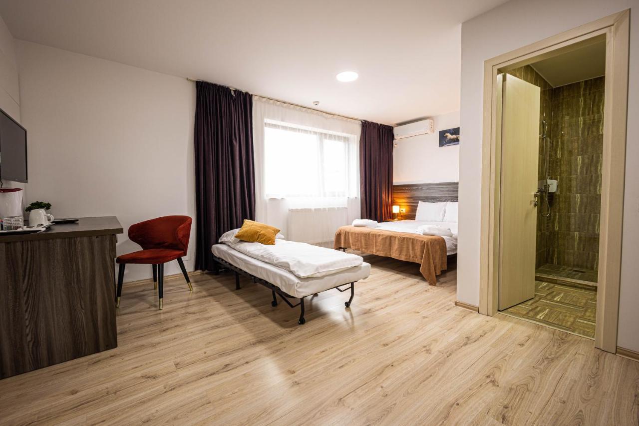 Bliss Inn Tunari Voluntari ภายนอก รูปภาพ