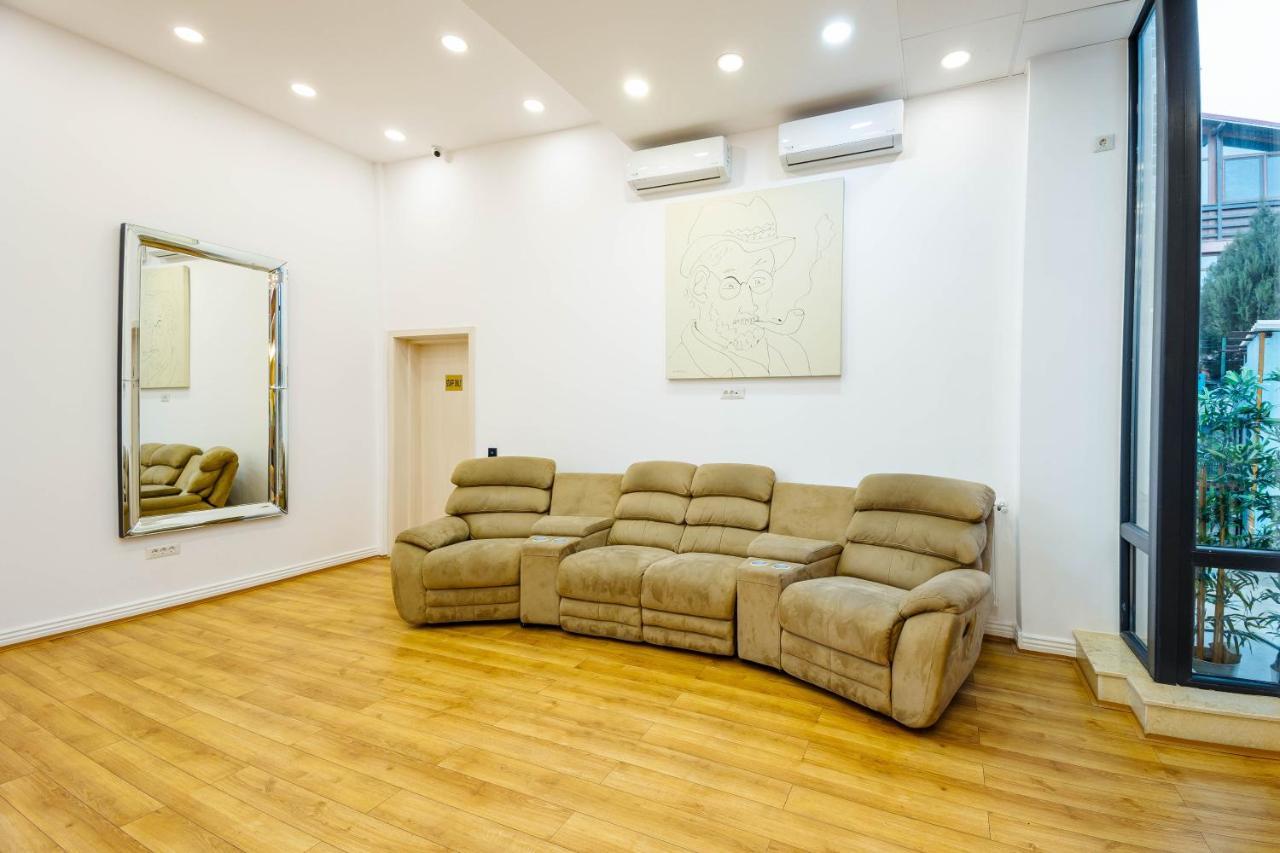 Bliss Inn Tunari Voluntari ภายนอก รูปภาพ