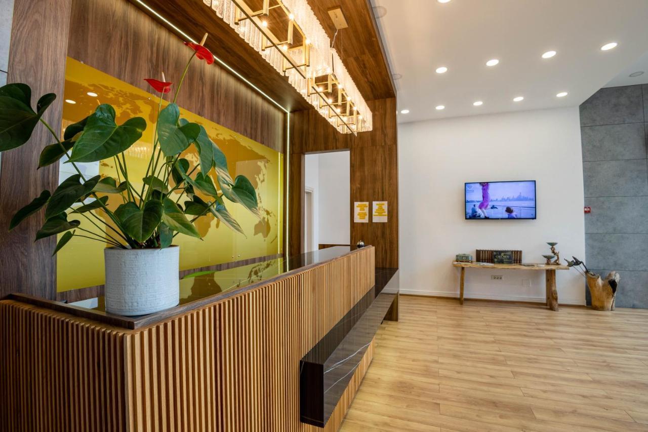 Bliss Inn Tunari Voluntari ภายนอก รูปภาพ